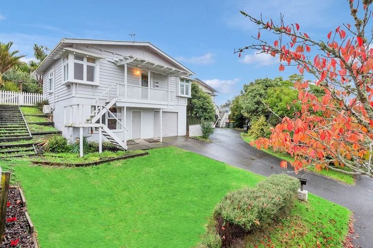 Photo of property in 2/55 Chislehurst Street, Henderson, Auckland, 0612