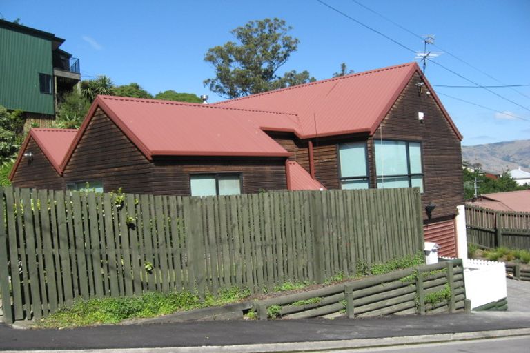 Photo of property in 46 Hawkhurst Road, Lyttelton, 8082