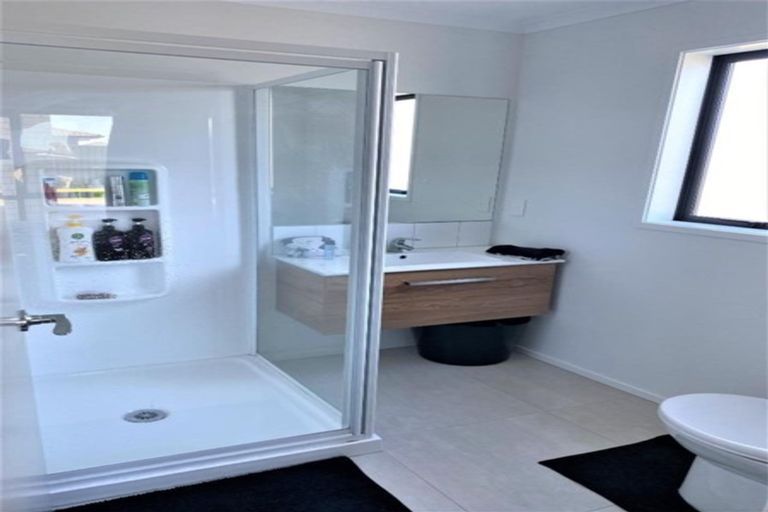 Photo of property in 18 Te Ranga Memorial Drive, Pyes Pa, Tauranga, 3112