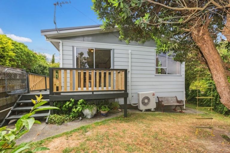 Photo of property in 13a Mahoe Street, Tawa, Wellington, 5028