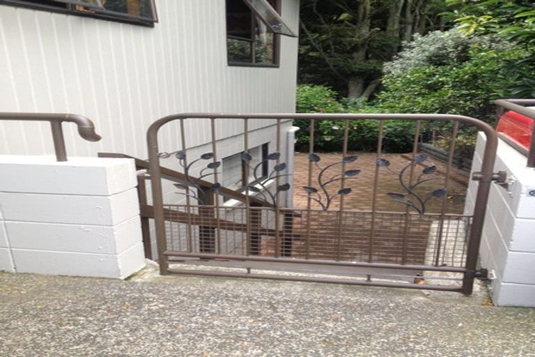 Photo of property in 6 Deodar Place, Totara Heights, Auckland, 2105