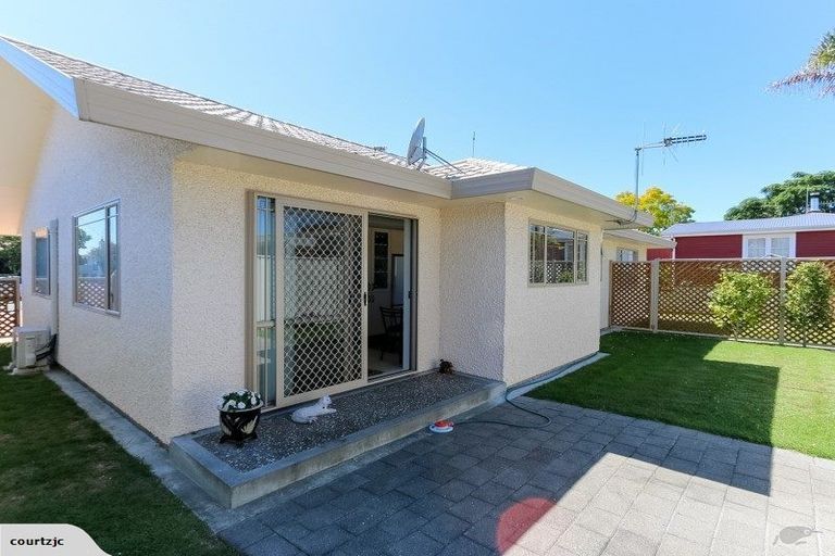 Photo of property in 13a Howard Road, Taradale, Napier, 4112