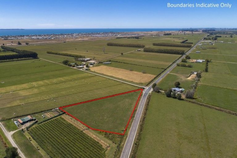 Photo of property in 129 Bell Road, Papamoa, 3187