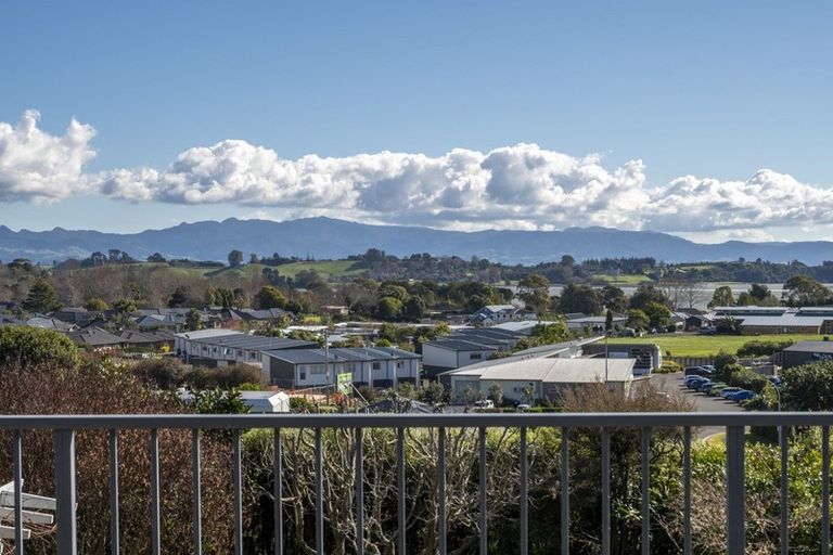 Photo of property in 28 Margaret Drive, Omokoroa, 3114