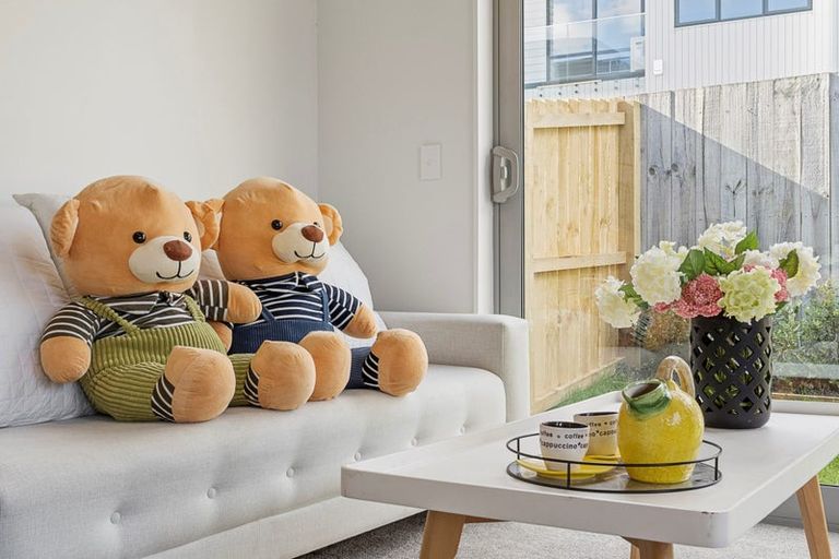 Photo of property in 10/3 Matuhi Rise, Henderson, Auckland, 0612