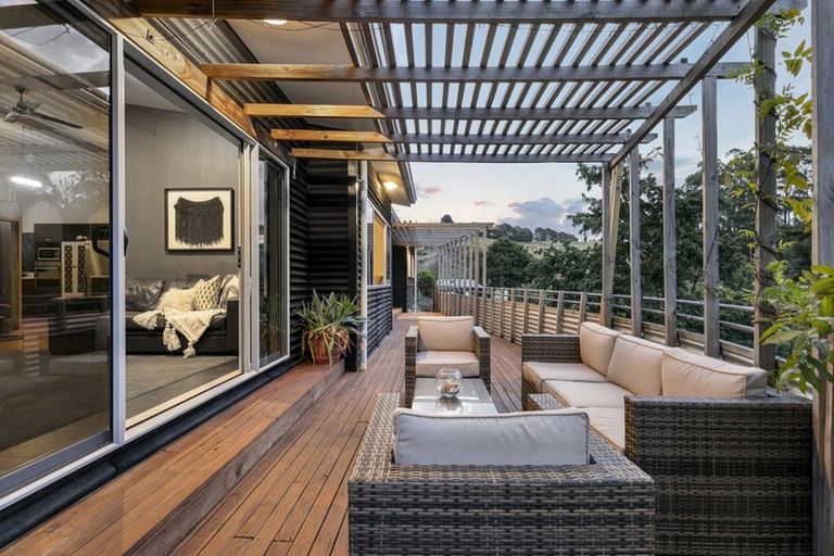 Photo of property in 42 Holcombrooke Lane, Welcome Bay, Tauranga, 3175