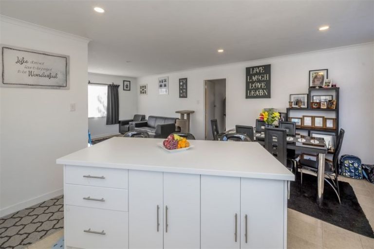 Photo of property in 21 Read Street, Levin, 5510