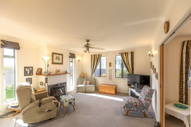 Photo of property in 11b Bedford Terrace, Waipukurau, 4200