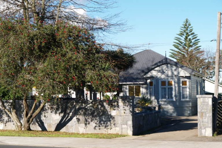 Photo of property in 3/312 Massey Road, Mangere East, Auckland, 2024