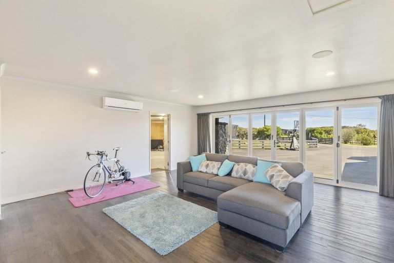 Photo of property in 139 Manutahi Road, Tarurutangi, New Plymouth, 4372