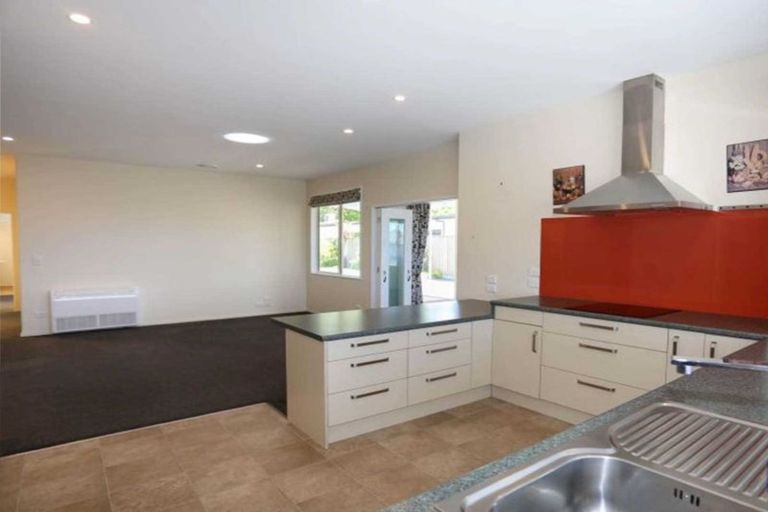 Photo of property in 131 Cranford Street, St Albans, Christchurch, 8014