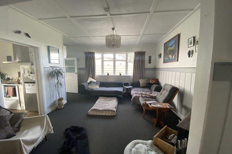 Photo of property in 7 Carey Street, Waitara, 4320
