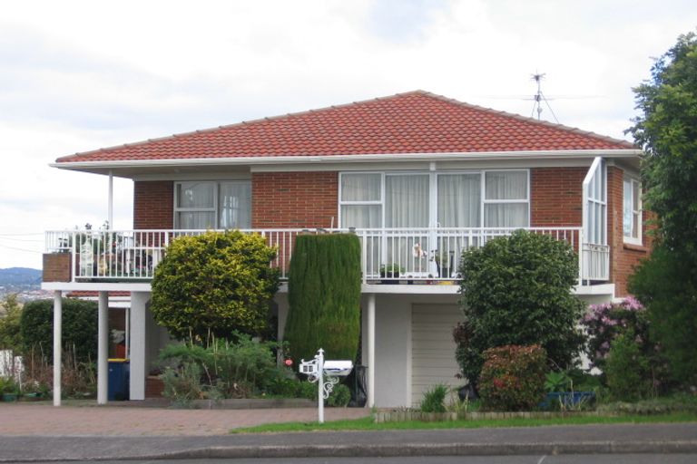 Photo of property in 88 Waimumu Road, Massey, Auckland, 0614