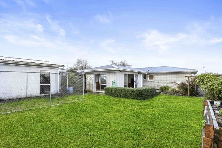 Photo of property in 70 Pohutukawa Drive, Pukete, Hamilton, 3200