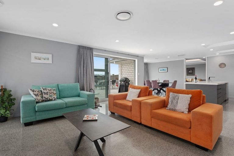 Photo of property in 12 Acacia Avenue, Coastlands, Whakatane, 3120