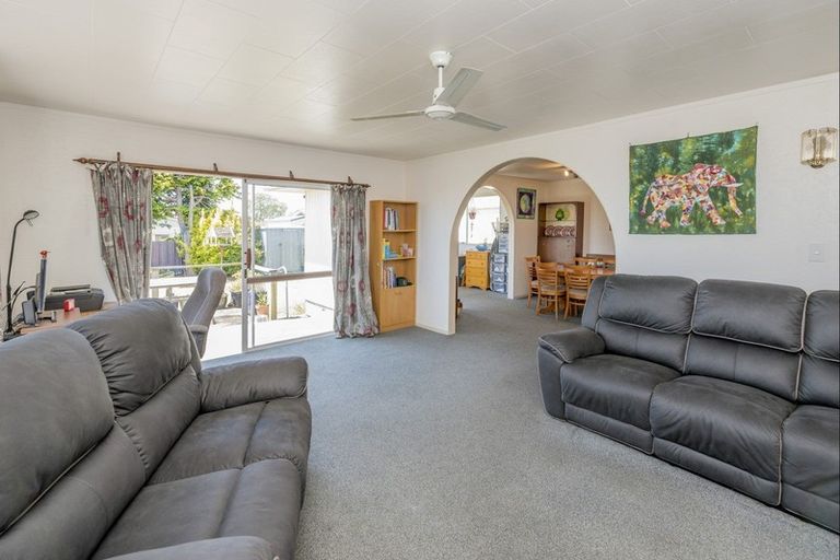 Photo of property in 58 Strathmore Avenue, Levin, 5510