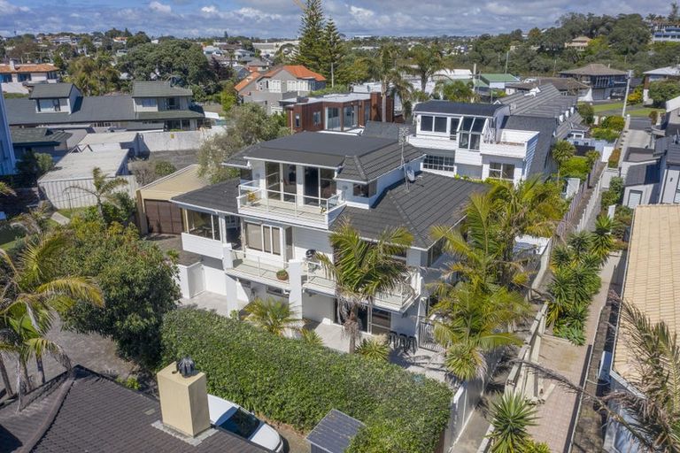 Photo of property in 5a Craig Road, Milford, Auckland, 0620