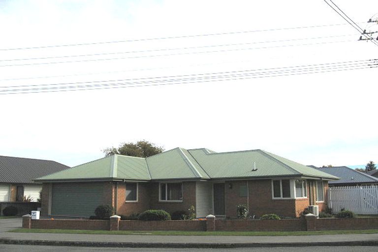 Photo of property in 50e Middlepark Road, Sockburn, Christchurch, 8042