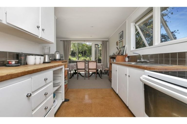 Photo of property in 36 Arlette Place, Massey, Auckland, 0614