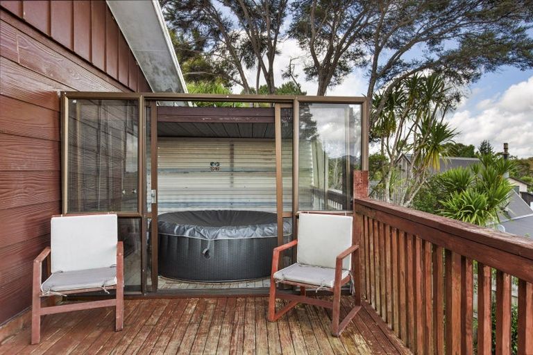 Photo of property in 35 Main Road, Raglan, 3225