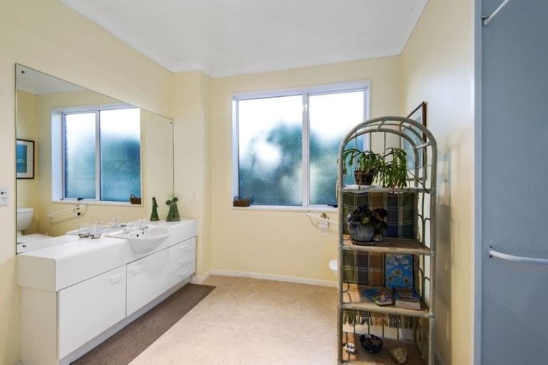 Photo of property in 14 Collins Drive, Waikuku Beach, 7402