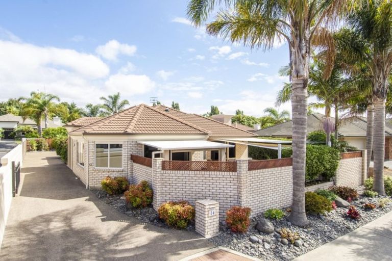 Photo of property in 34 Saint Heliers Place, Papamoa Beach, Papamoa, 3118