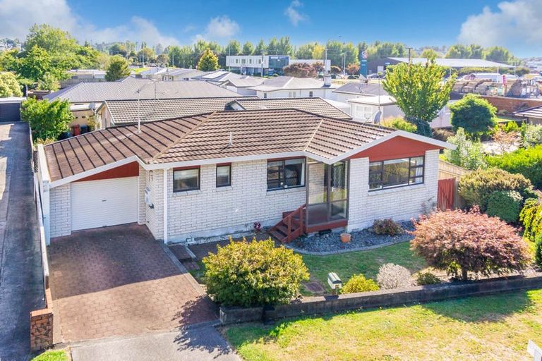 Photo of property in 16 Christie Avenue, Te Awamutu, 3800