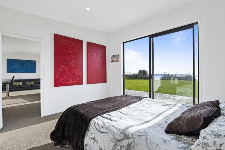 Photo of property in 317 Porikapa Road, Warea, New Plymouth, 4381