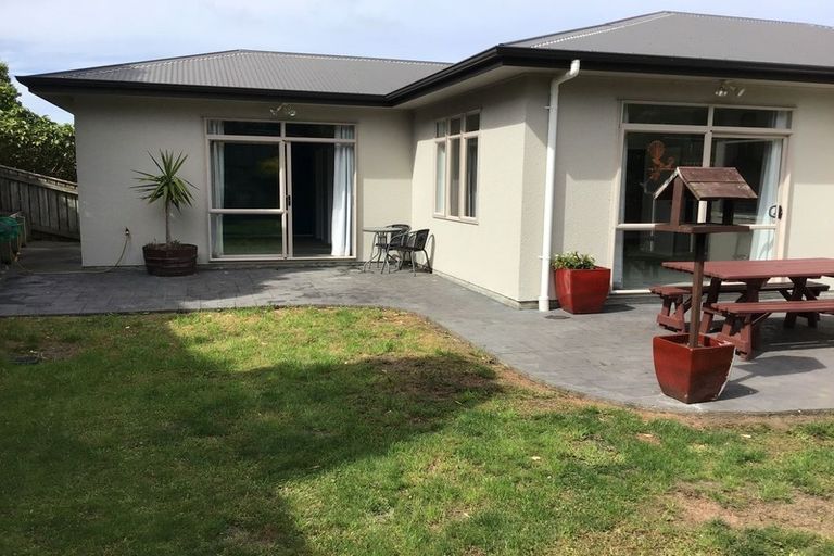 Photo of property in 3 Chippenham Grove, Churton Park, Wellington, 6037