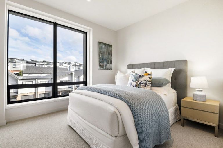 Photo of property in 11b Windlass Street, Long Bay, Auckland, 0630