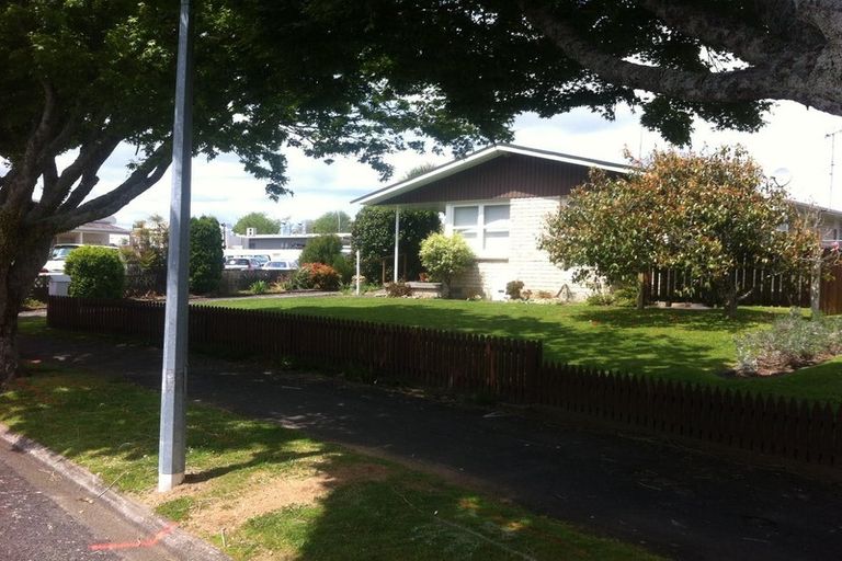 Photo of property in 5 Kensington Place, Fairfield, Hamilton, 3214