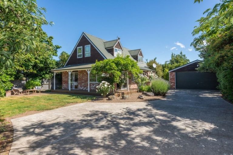 Photo of property in 28a Grassmere Street, Papanui, Christchurch, 8052