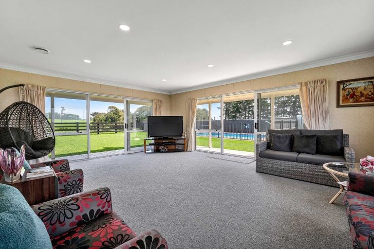 Photo of property in 312 Corbett Road, Paraite, New Plymouth, 4373