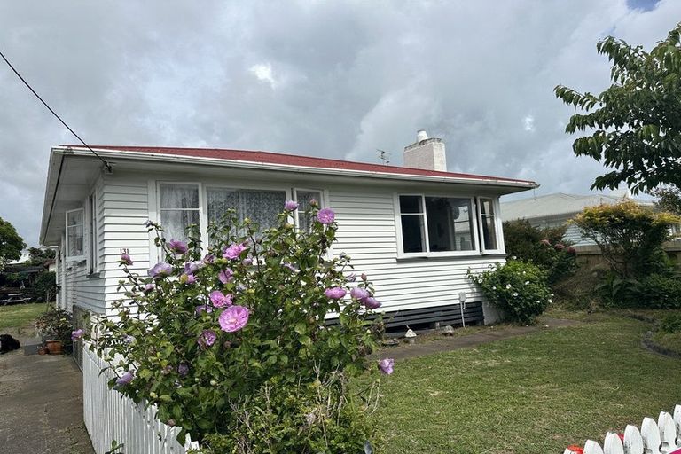 Photo of property in 131 Broadway, Waitara, 4320