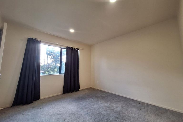 Photo of property in 58c Sunnyside Road, Sunnyvale, Auckland, 0612