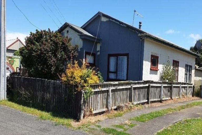 Photo of property in 4 Meredith Street, Patea, 4520
