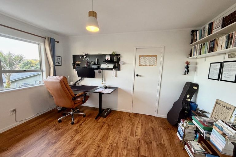 Photo of property in 22 Scotstoun Place, Glen Eden, Auckland, 0602