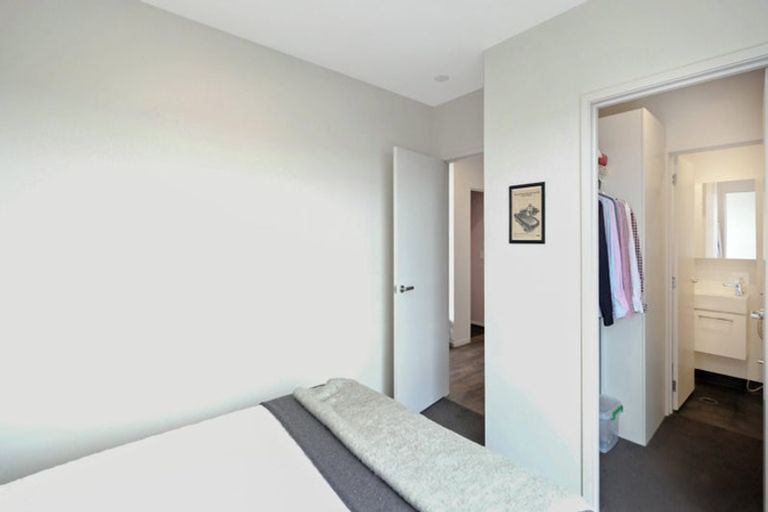 Photo of property in 401/160a Hobsonville Point Road, Hobsonville, Auckland, 0616