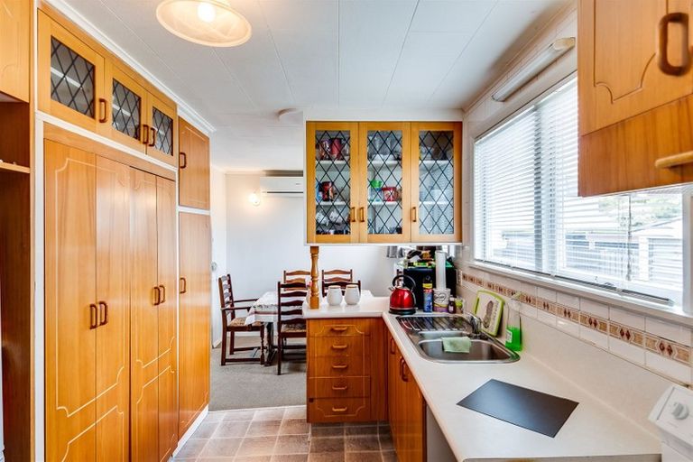 Photo of property in 135 Taradale Road, Pirimai, Napier, 4112