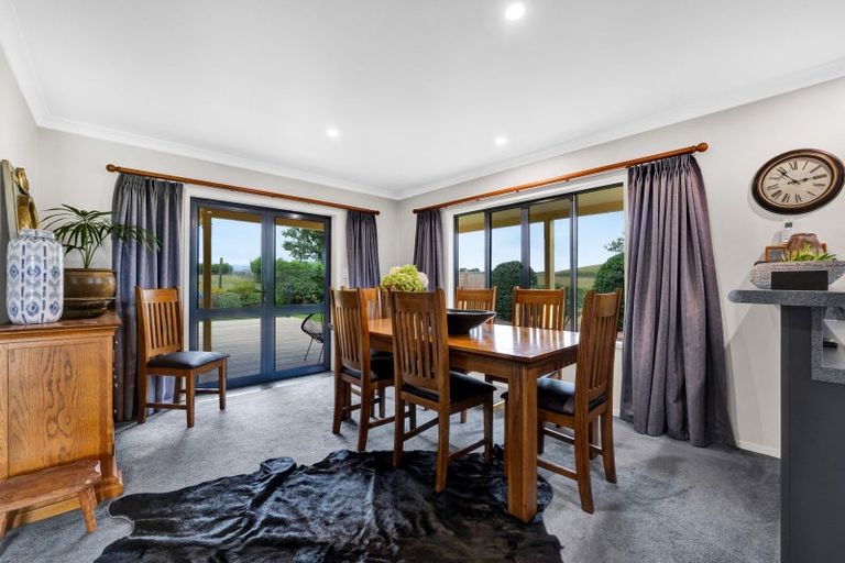 Photo of property in 1758 Mountain Road, Inglewood, 4386