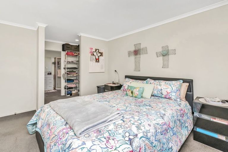 Photo of property in 66 Shillingford Boulevard, Rolleston, 7615