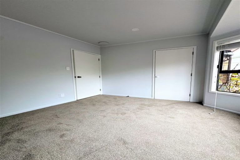 Photo of property in 8 Terrylyn Drive, Hillcrest, Auckland, 0627