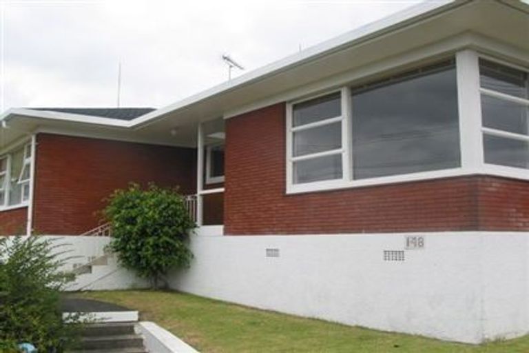 Photo of property in 1/148 Queen Street, Northcote Point, Auckland, 0627