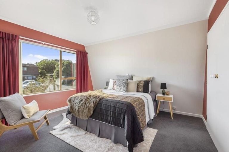 Photo of property in 85 Churton Drive, Churton Park, Wellington, 6037