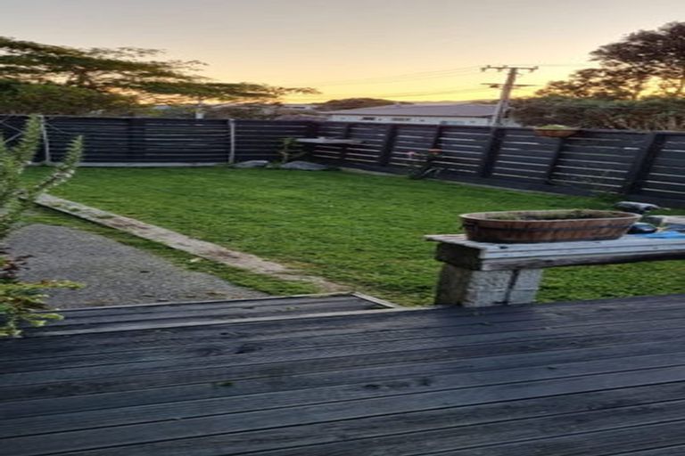 Photo of property in 20 Makora Road, Otaihanga, Paraparaumu, 5036