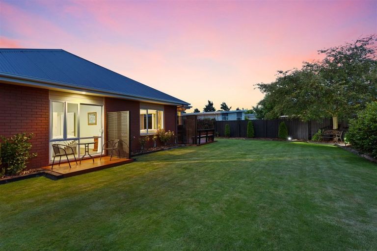 Photo of property in 48 Oakwood Drive, Rangiora, 7400