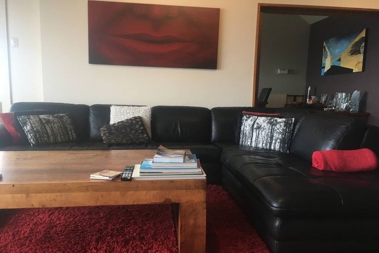 Photo of property in 17 Palliser Road, Roseneath, Wellington, 6011