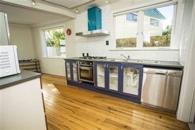 Photo of property in 21 Elliott Avenue, Bayview, Auckland, 0629