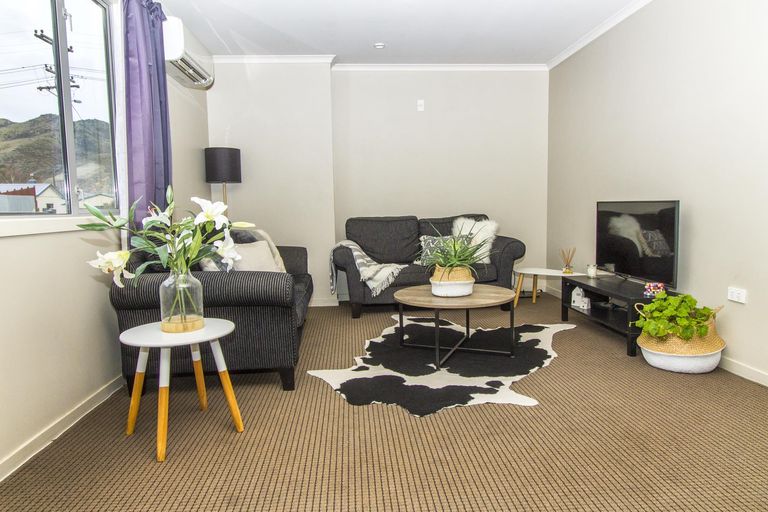 Photo of property in 35 Blyth Street, Cromwell, 9310