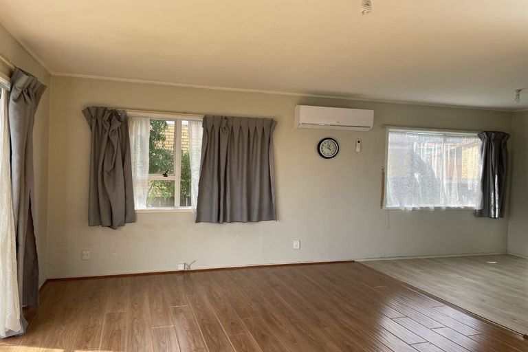 Photo of property in 42 Dillon Crescent, Clover Park, Auckland, 2019